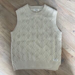 NEWBIE Cable-Knit V-Neck Vest